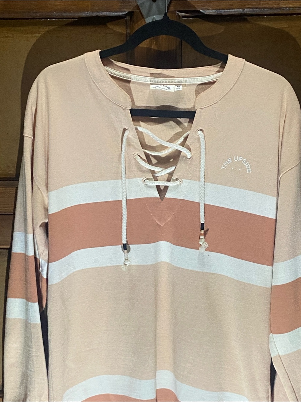 The upside Freja Coral and White Pullover Sweatshirt Sz XS - Picture 2 of 7